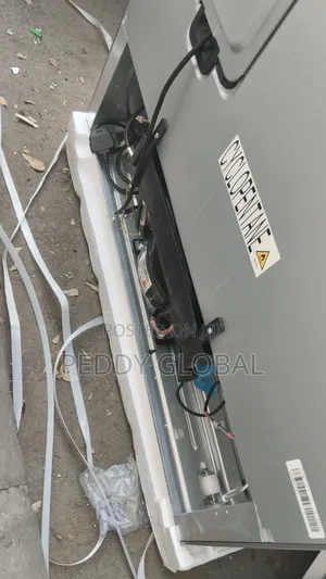 Hisense 522L Cross Door Refrigerator
