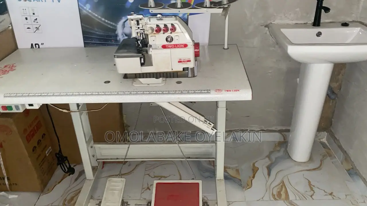 Two Lion Industrial 4-Thread Overlock/Weaving Machine – Complete Set