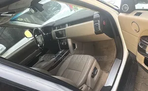 Land Rover Range Rover Vogue 2014 White