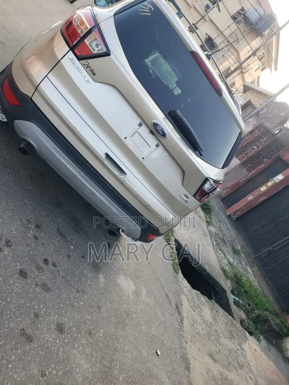 Ford Escape 2017 Gold