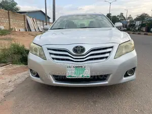 Toyota Camry LE 4dr Sedan (2.4L 4cyl 5A) 2009 Silver