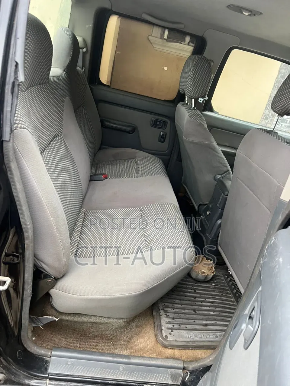 Nissan Frontier Automatic 2005 Black