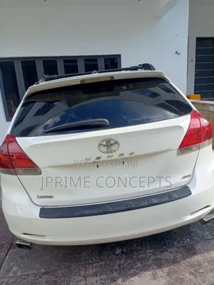 Toyota Venza 2010 White