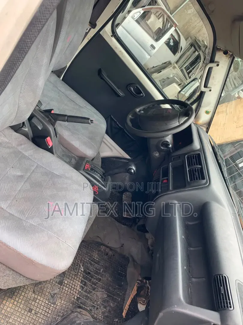 Suzuki APV Minibus 2005 Silver