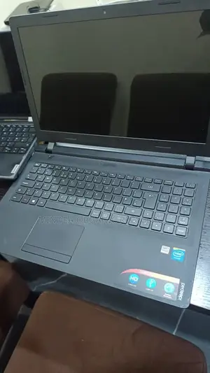 Laptop Lenovo IdeaPad 100 4GB Intel Celeron HDD+SSD 500GB