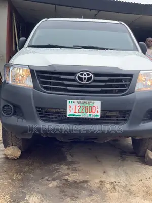 Toyota Hilux 2015 White
