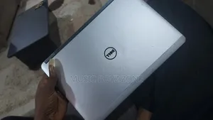Laptop Dell Latitude 7400 4GB Intel Core i5 SSD 128GB