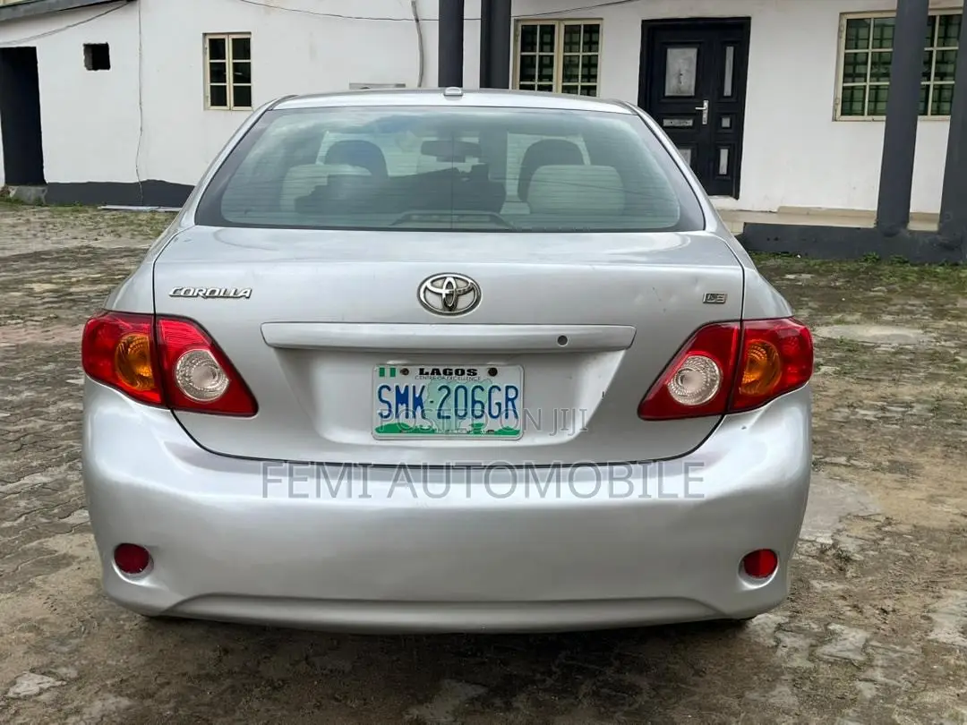 Toyota Corolla 2009 Silver