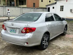 Toyota Corolla 2009 Silver