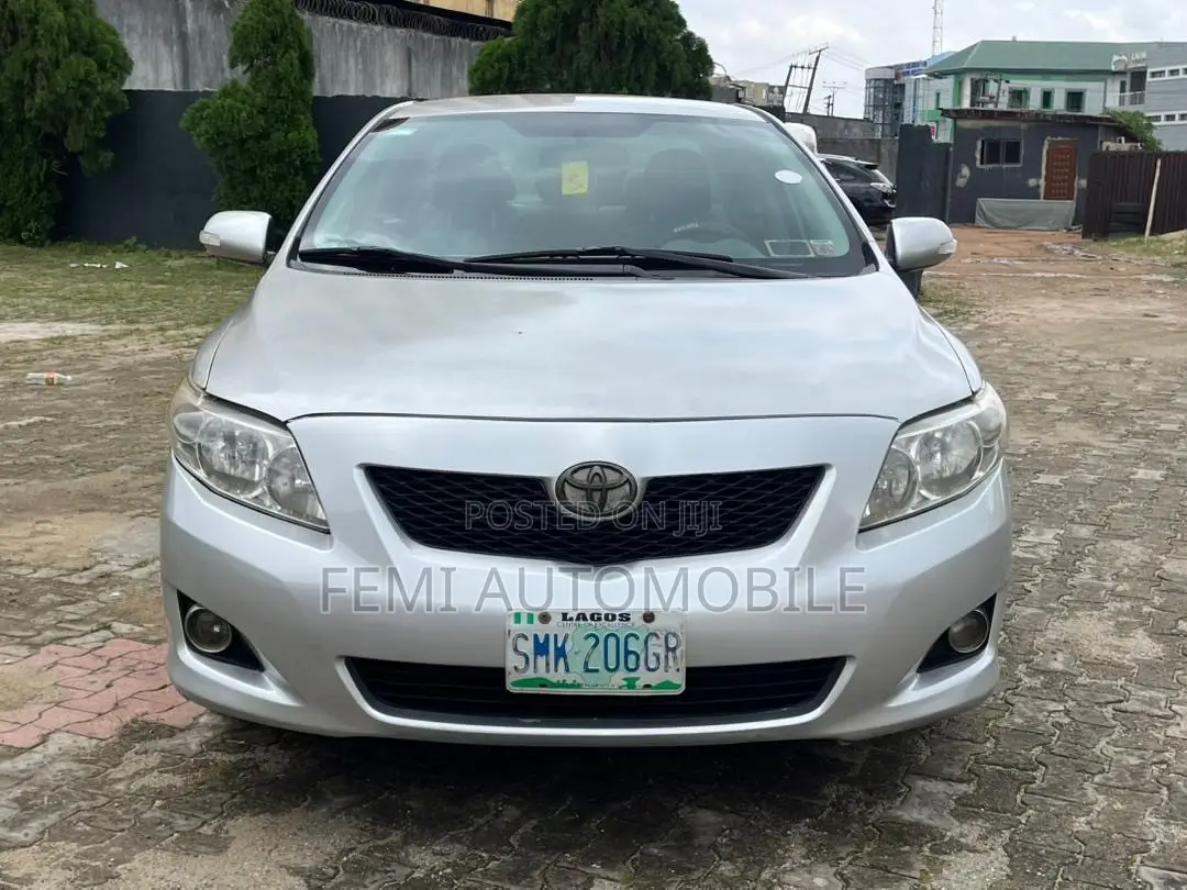 Toyota Corolla 2009 Silver