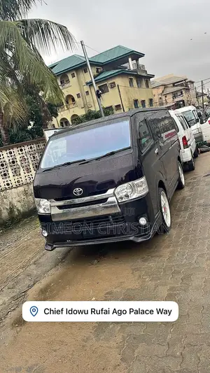 Toyota HiAce 2015 Black