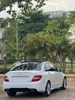 Mercedes-Benz C300 Luxury 4Matic Sedan AWD (3.5L 6cyl 7A) 2014 White