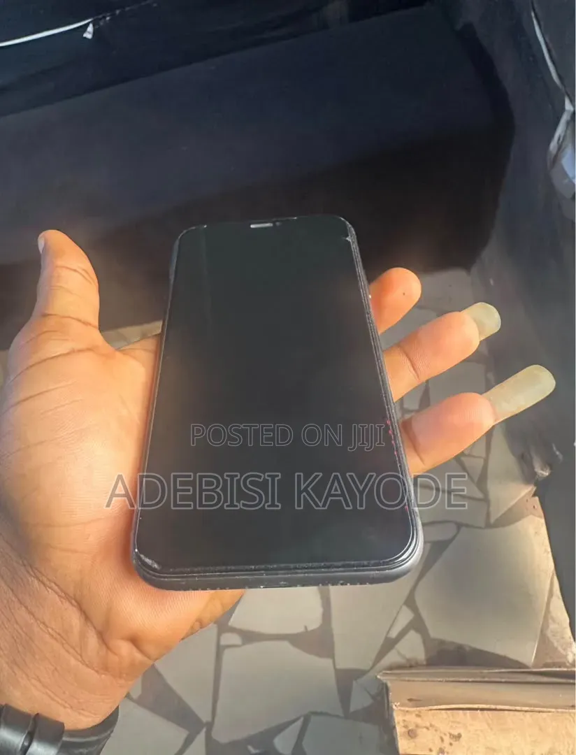 Apple iPhone 11 64 GB Black