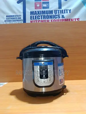 GERMAN POOLI 6 Liters 1000 Watts Pressure Cooker