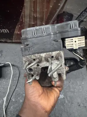 Toyota Highlander 2004–2007 Original ABS Module Pump