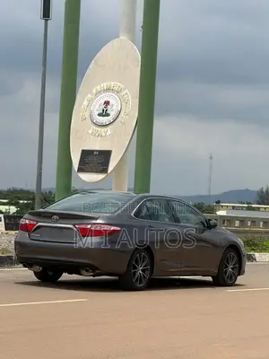 Toyota Camry XSE 4dr Sedan (3.5L 6cyl 6A) 2015 Gray