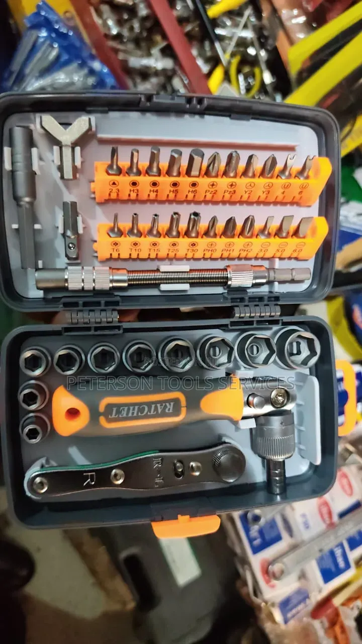 38pcs Ratchet Screwdriver and Socket Wrench Set
