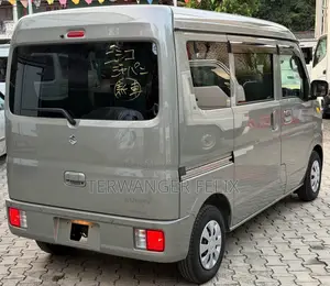 Suzuki Every 2012 Brown