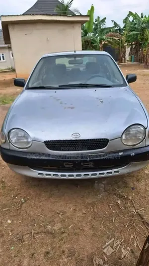 Toyota Corolla 1999 Silver