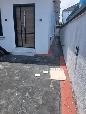 4bdrm Duplex in Agungi Lekki for rent