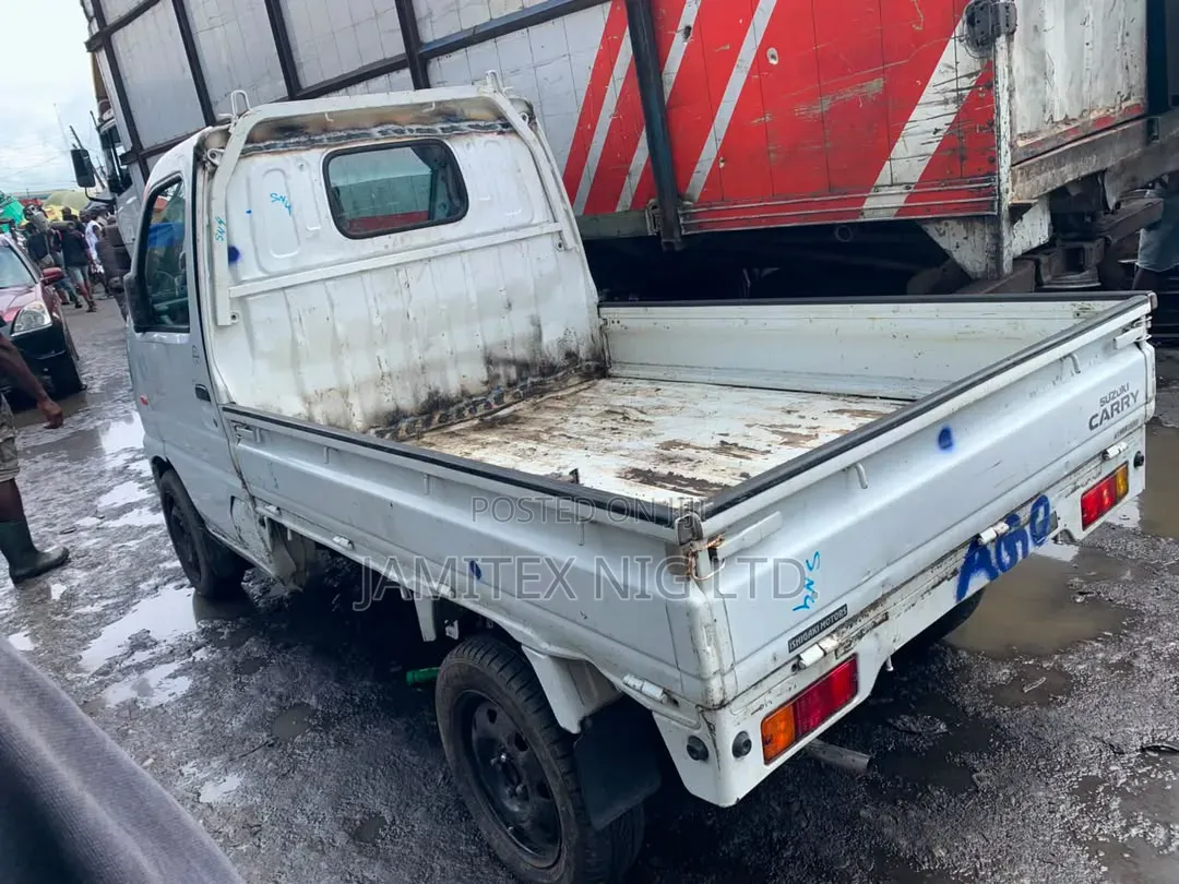 Daihatsu Hijet 2005 White