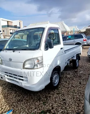 Daihatsu Hijet 2005 White