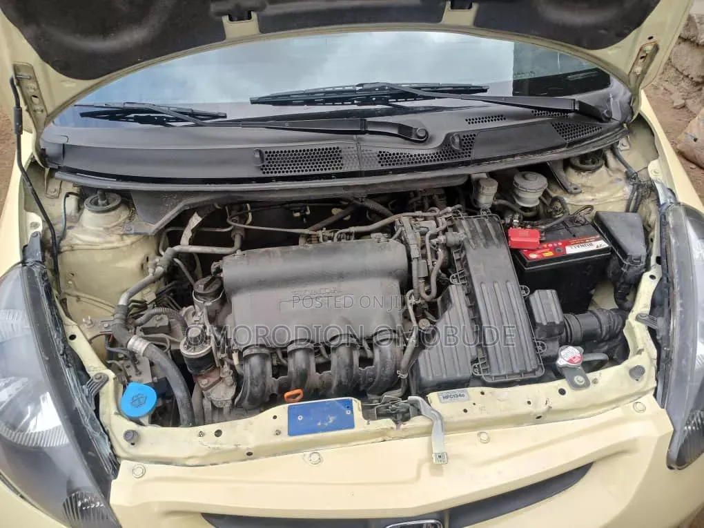 Honda Jazz 2004 Yellow