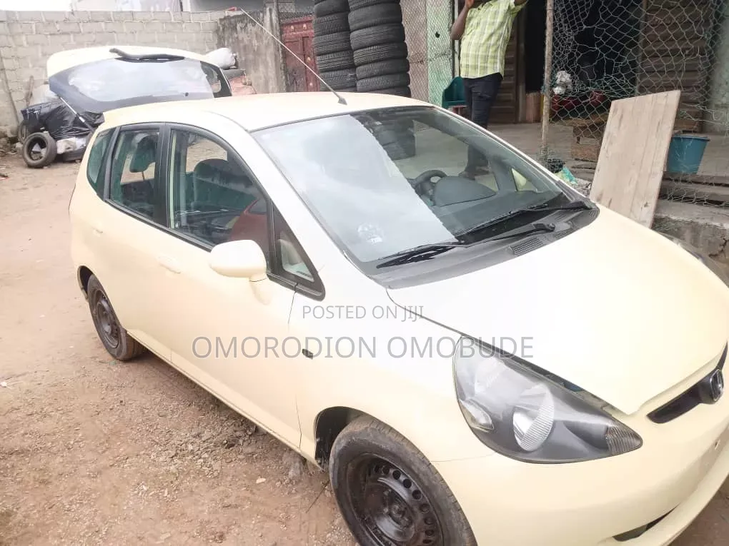 Honda Jazz 2004 Yellow