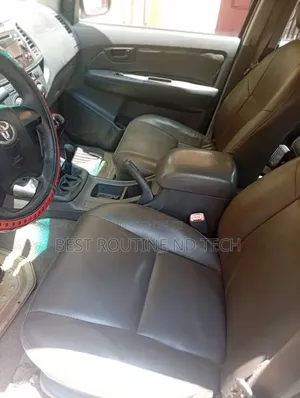 Toyota Hilux 2012 White