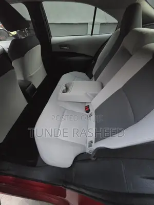 Toyota Corolla LE 2021 Burgundy