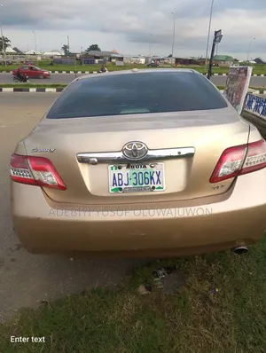 Toyota Camry 2011 Gold