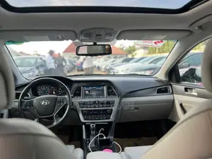Hyundai Sonata Sport Sedan FWD (2.4L 4cyl 6A) 2016 Gray
