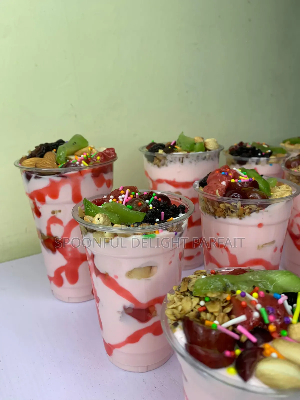 Strawberry Bliss Parfait (350ml Cup)