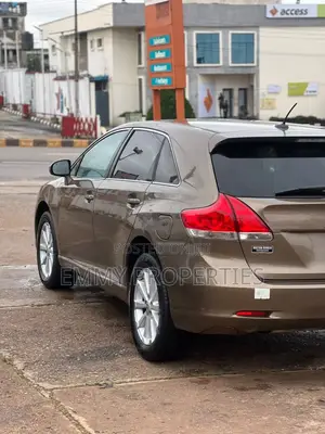 Toyota Venza AWD 2012 Brown