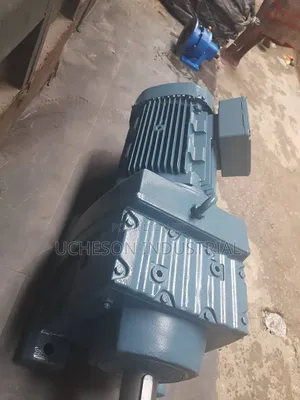 Sew Euro Drive Gearmotor With 40mm Shaft Diameter 2.2kw