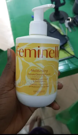 Feminelle Moisturising Intimate Wash