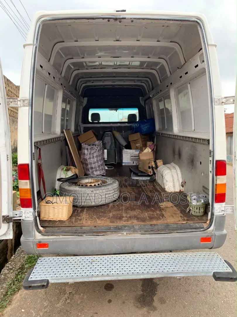 Mercedes-Benz Sprinter 2006 White