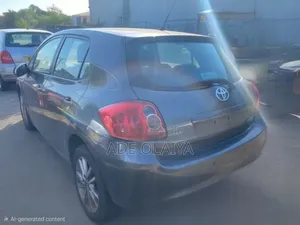 Toyota Auris 2012 Gray