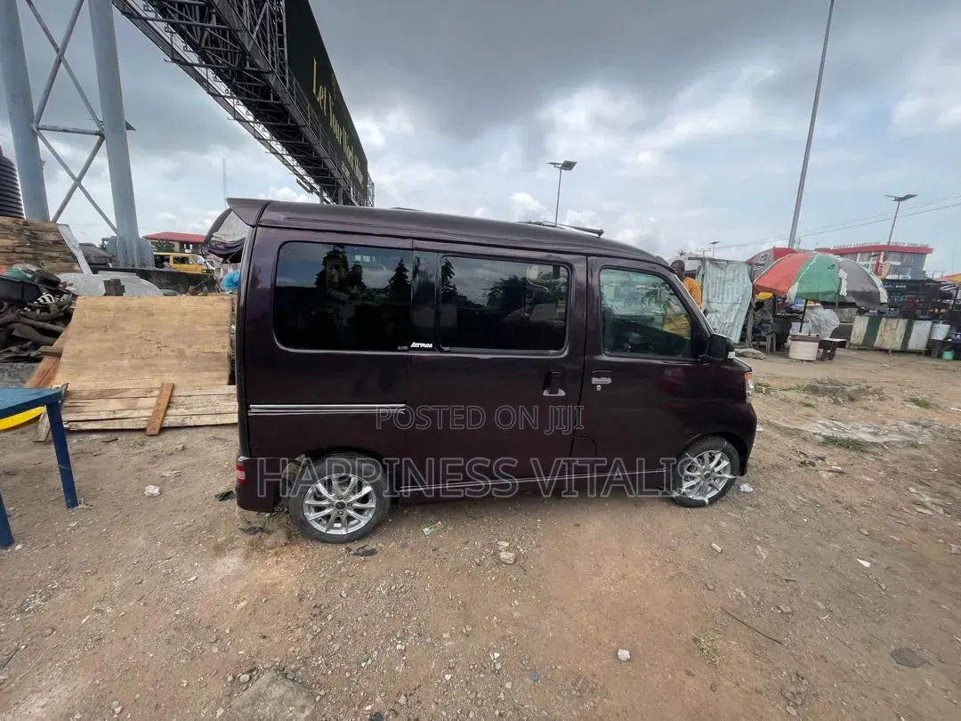Daihatsu Hijet 2012 Red