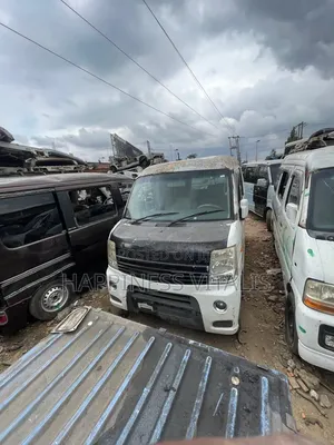 Suzuki Every 2012 White