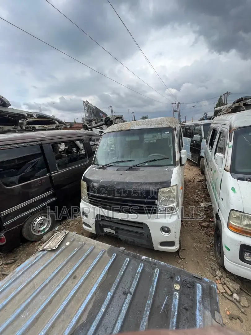 Suzuki Every 2012 White
