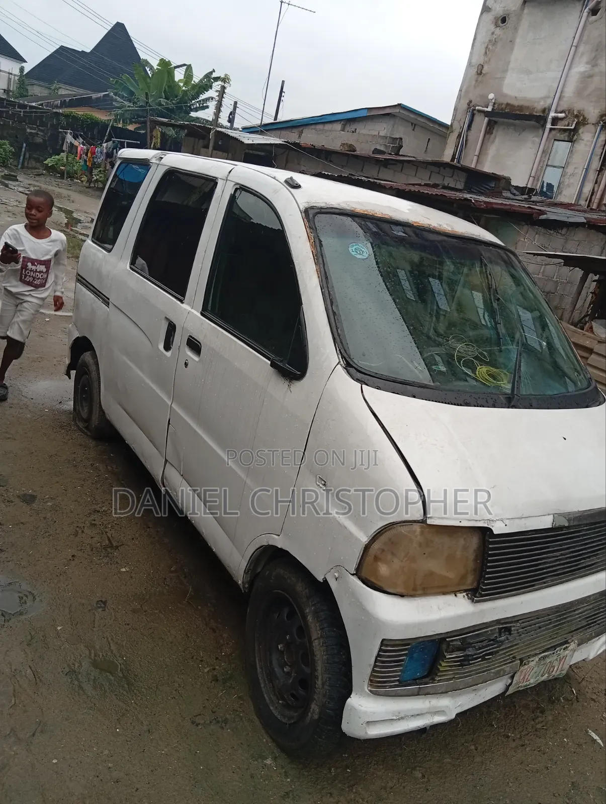 Toyota HiAce 2013 White