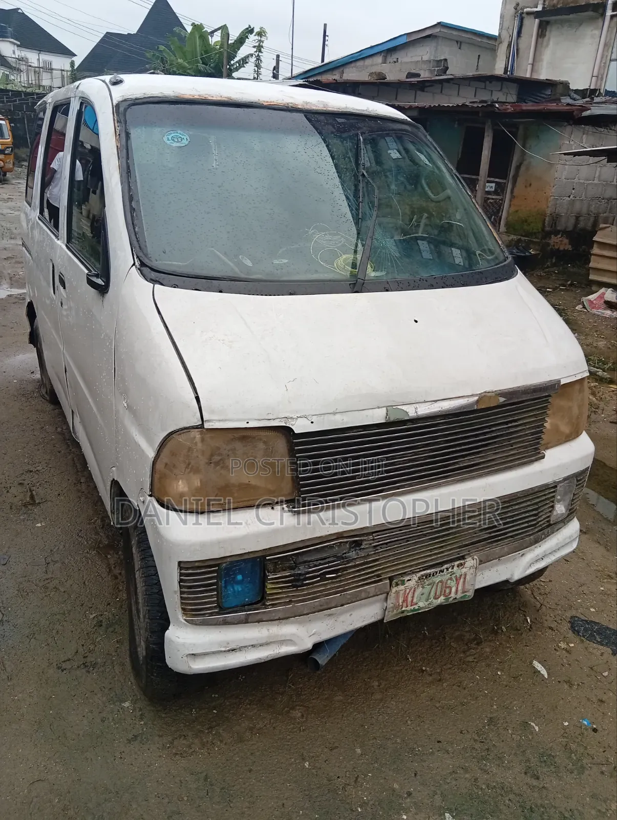 Toyota HiAce 2013 White