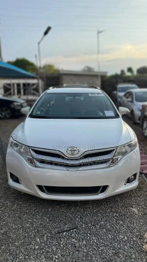 Toyota Venza XLE 2013 White