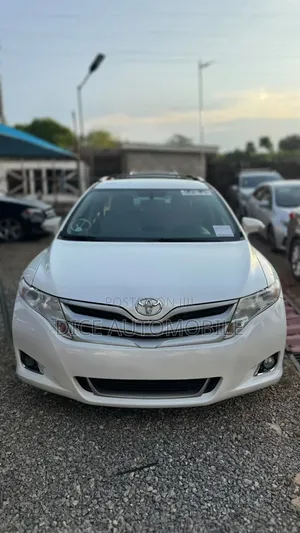 Toyota Venza XLE 2013 White
