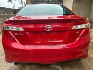 Toyota Camry SE 4dr Sedan (3.5L 6cyl 6A) 2014 Red