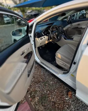 Toyota Venza XLE 2013 White