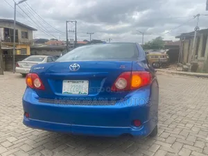 Toyota Corolla 2009 Blue