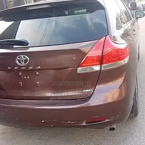 Toyota Venza 2011 Brown