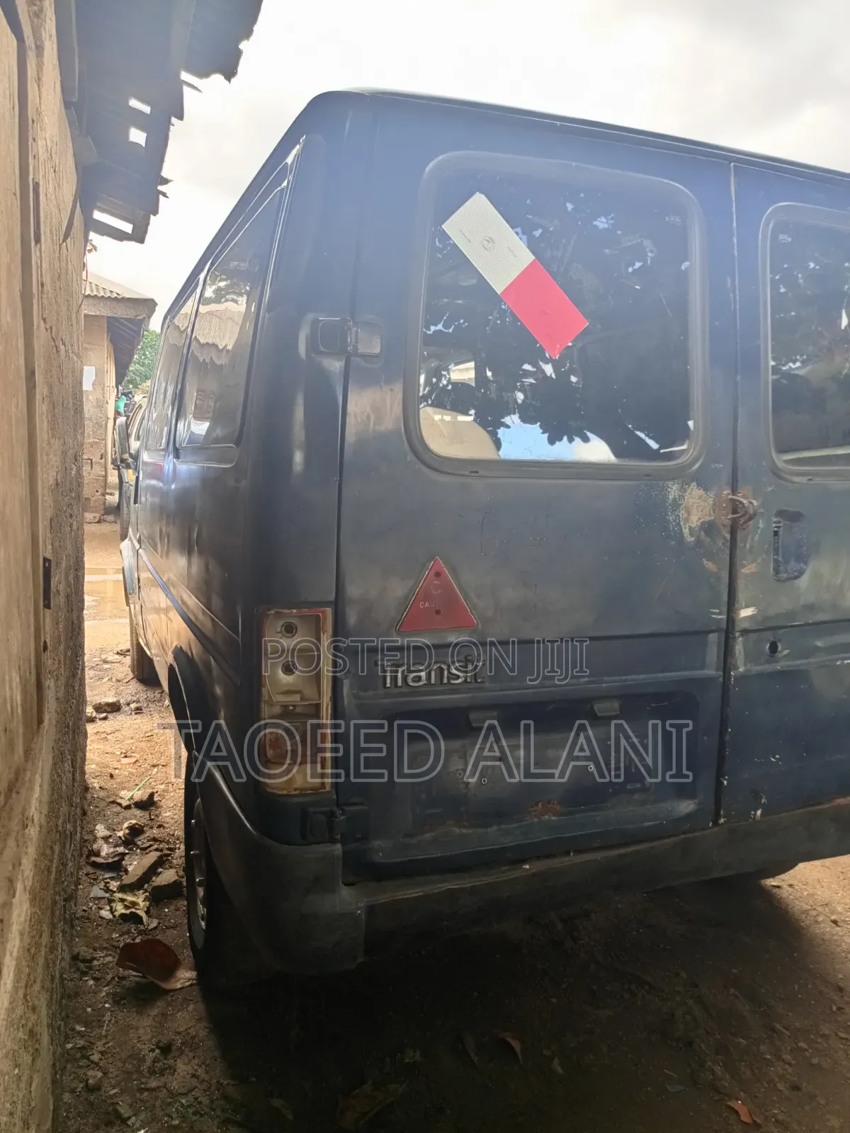 Ford Transit 2000 Blue